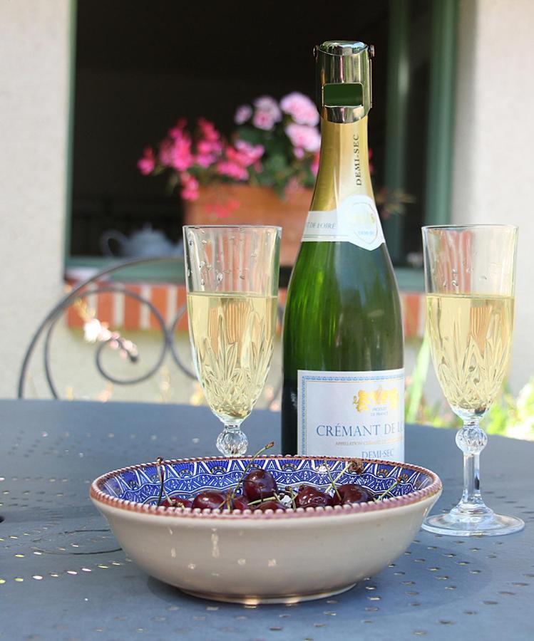 Le Logis Du Pressoir Chambre D'Hotes Bed & Breakfast In Beautiful 18Th Century Estate In The Heart Of The Loire Valley With Heated Pool And Extensive Grounds Bed & Breakfast Les Bois-d'Anjou Екстериор снимка